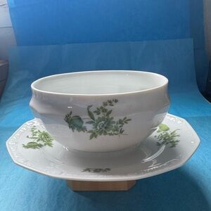 Floral White and Green Liner Plate PASTORAL Excelsior
Nurami Gravy Boat.
